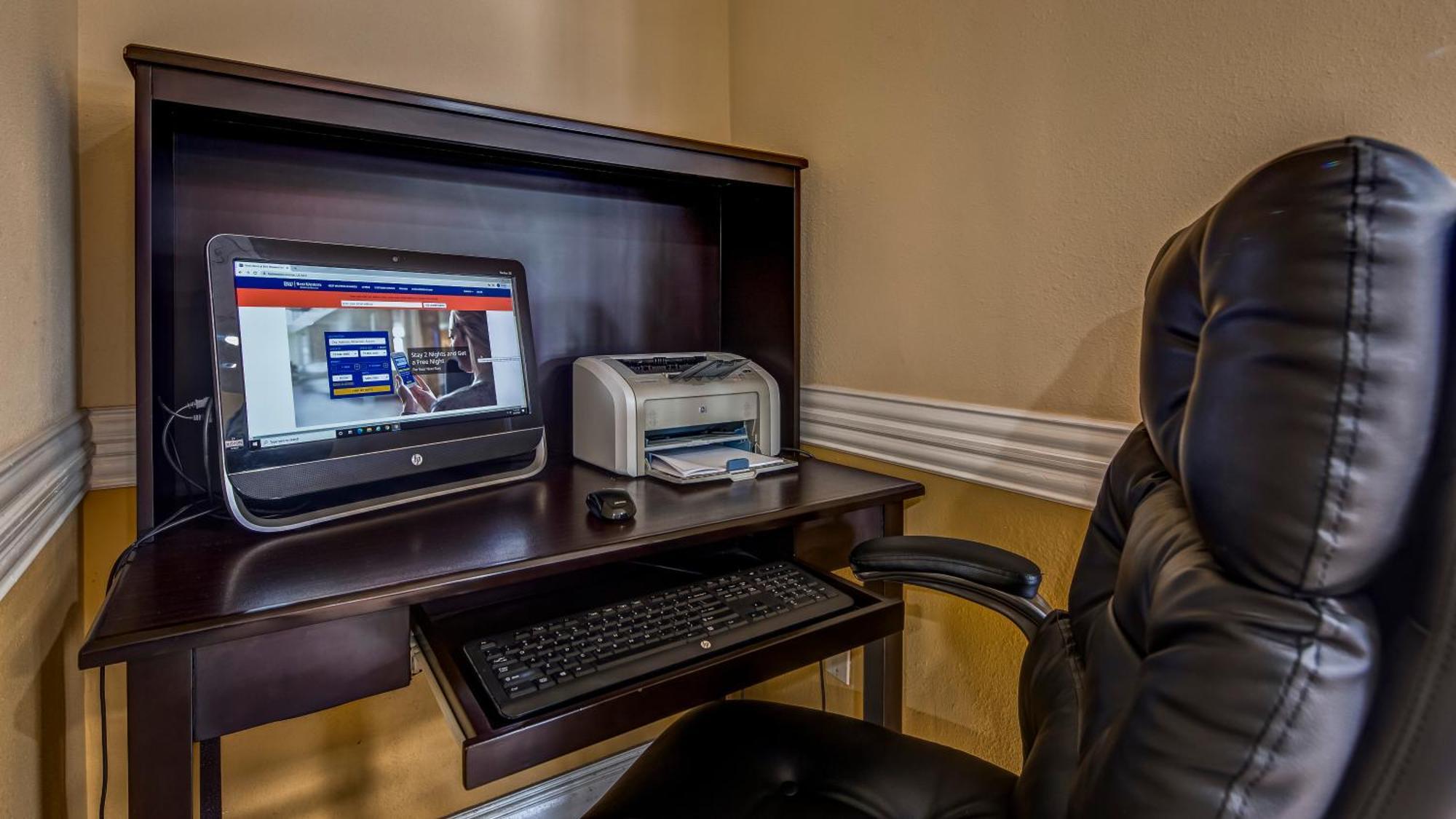 Surestay Plus Hotel By Best Western Alvin Buitenkant foto