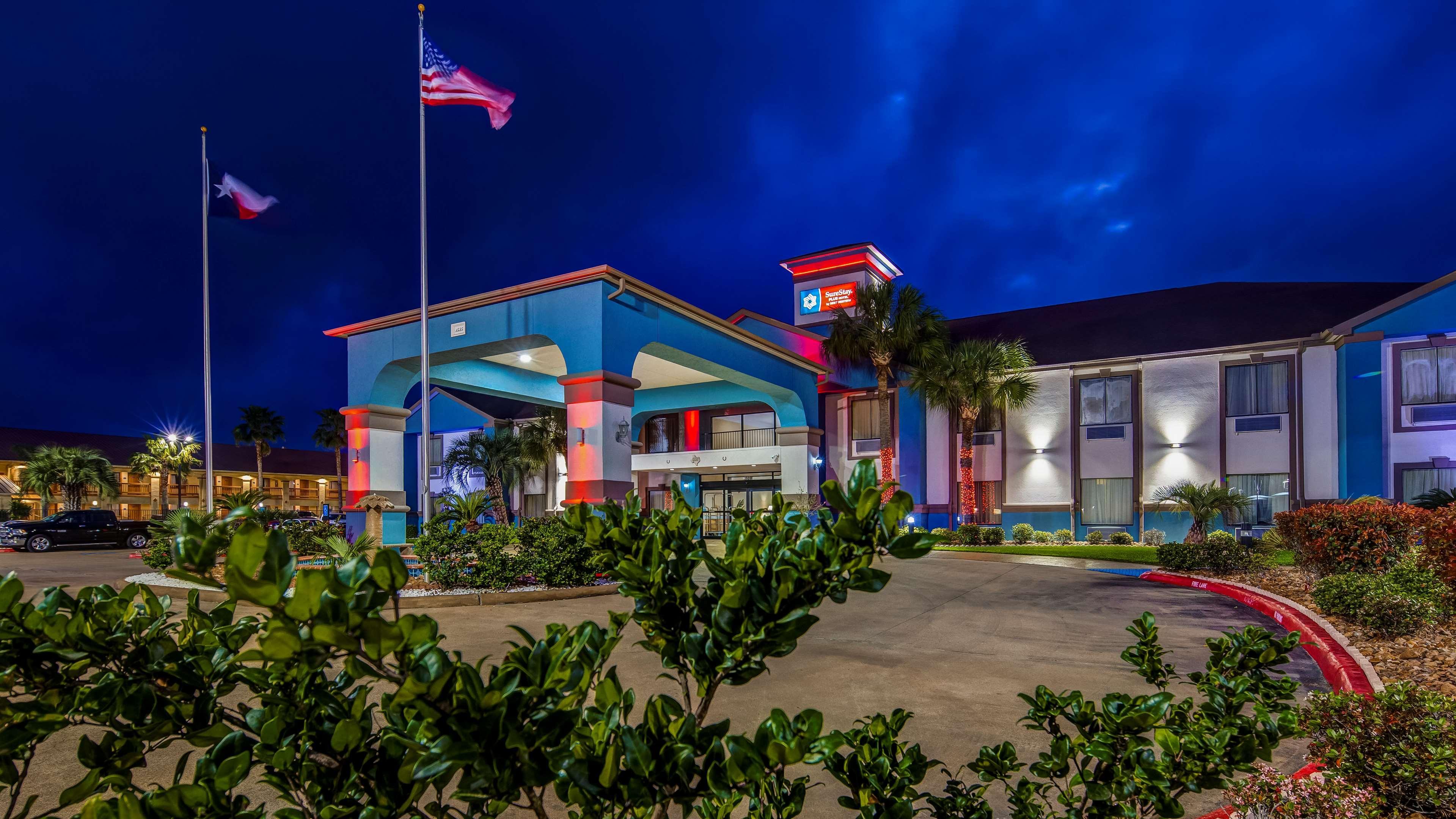 Surestay Plus Hotel By Best Western Alvin Buitenkant foto